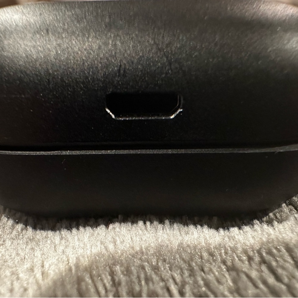 Amazon Earbuds - Picture 4 of 4
